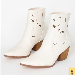 Lulus cut out boots
